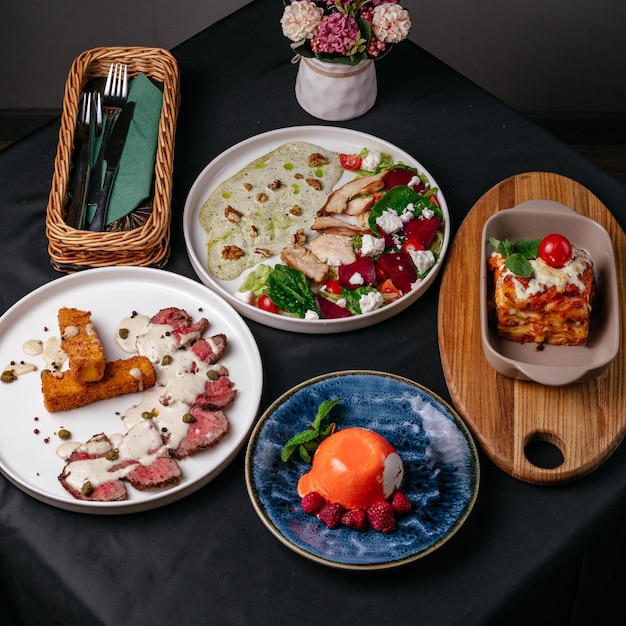 Zestaw potraw na stole